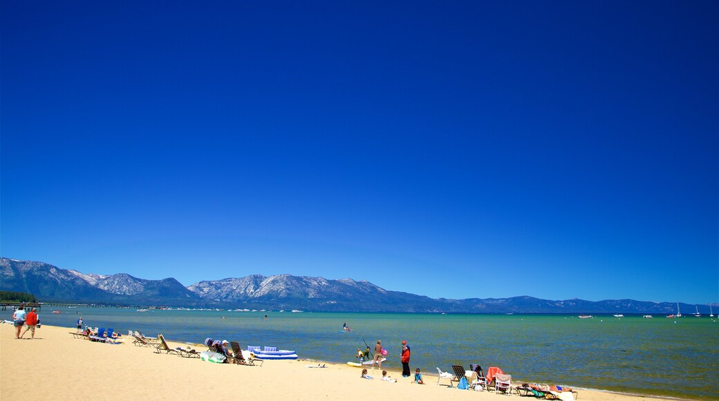 Lake Tahoe che include vista della costa e spiaggia sabbiosa