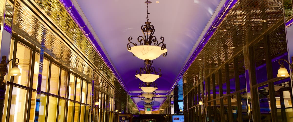 Peppermill featuring interior views and heritage elements