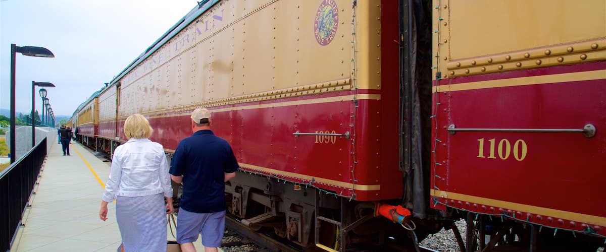 Napa Valley showing railway items as well as a couple