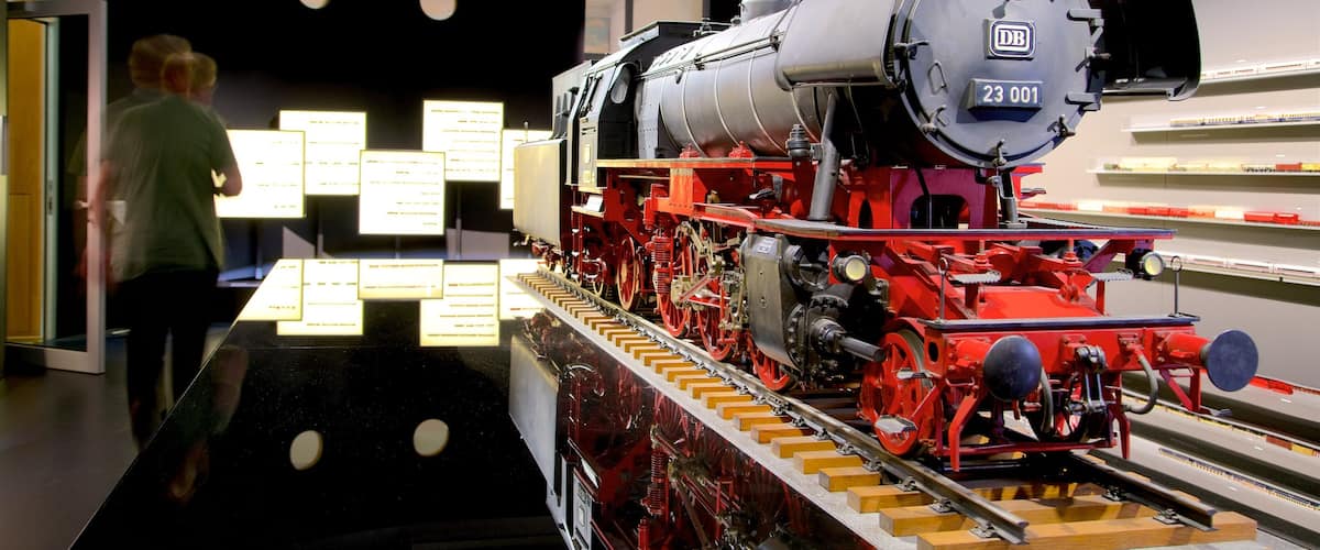 Verkehrsmuseum Nürnberg das einen Geschichtliches und Innenansichten