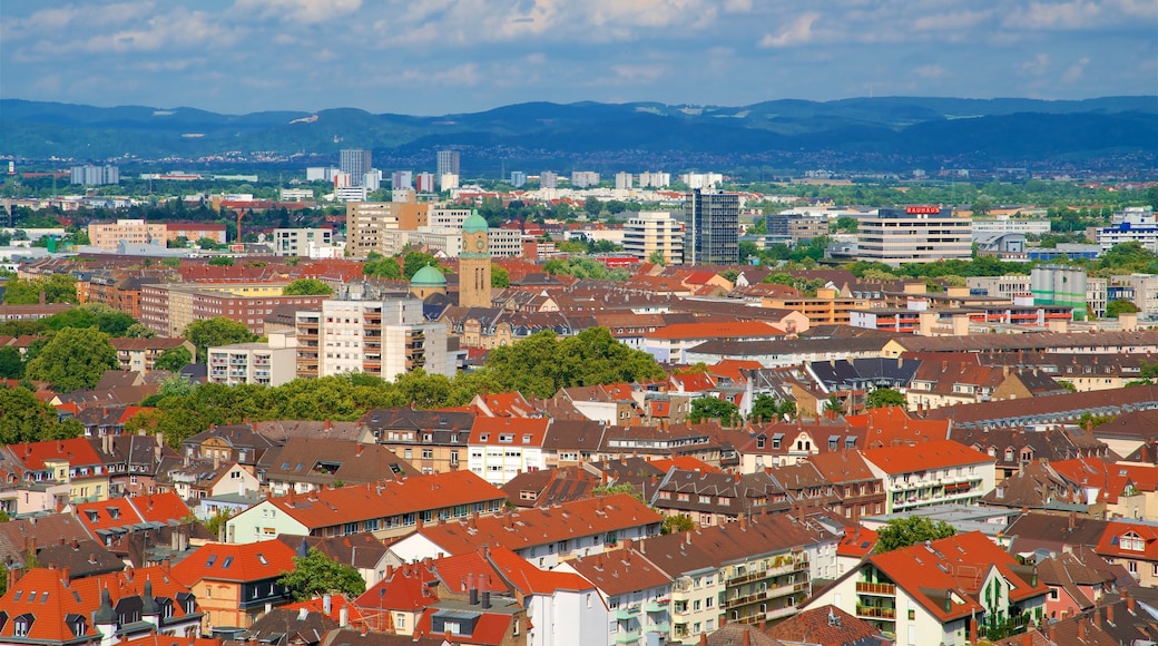 Mannheim som inkluderar stillsam natur, historiska element och en stad