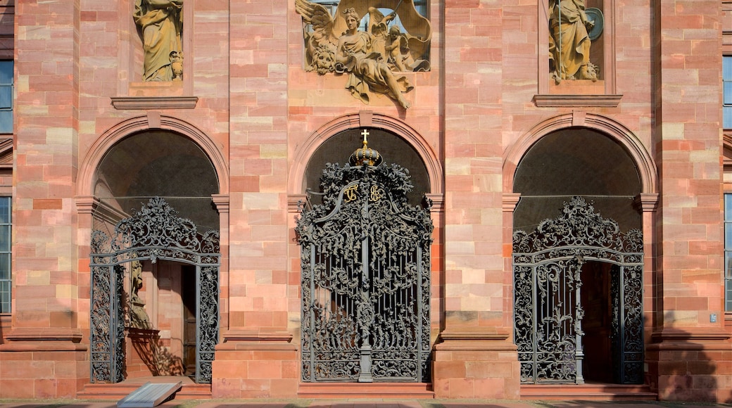 Mannheim Jesuit Church bevat historisch erfgoed