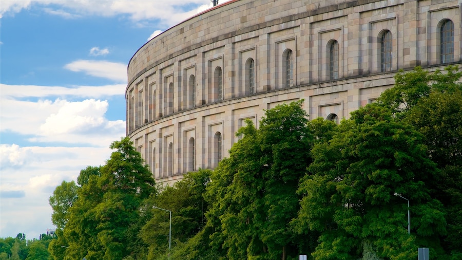 Reichsparteitagsgebaude featuring heritage architecture