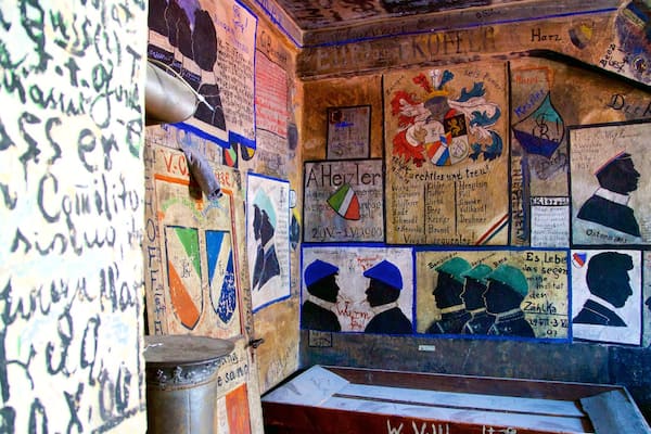 Heidelberg welches beinhaltet Outdoor-Kunst und Innenansichten