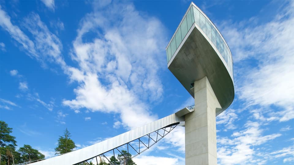 Salto de esquí de Bergisel que incluye arquitectura moderna
