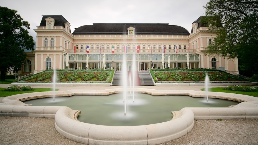 Bad Ischl which includes a garden, a fountain and heritage architecture