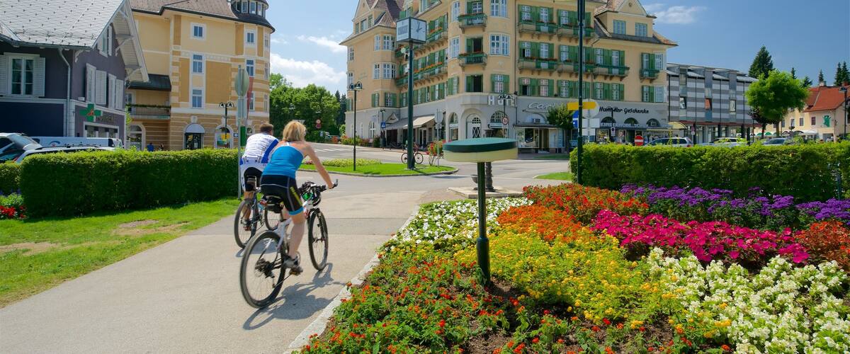 Velden am Woerthersee featuring a park, road cycling and heritage elements