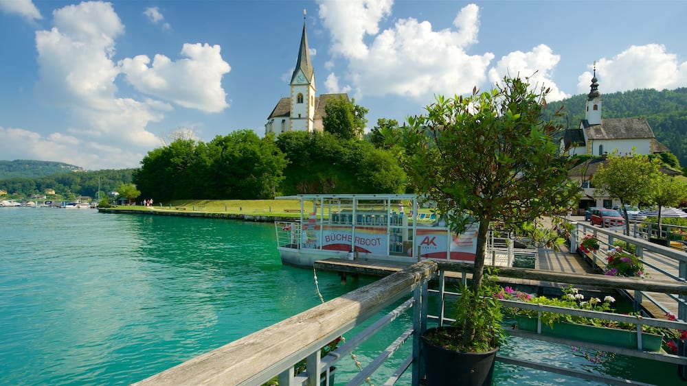 Maria Woerth featuring a bay or harbour and a park