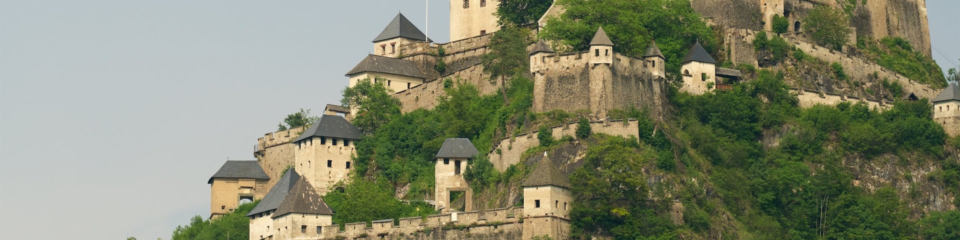 Hochosterwitz Castle featuring mountains and heritage elements