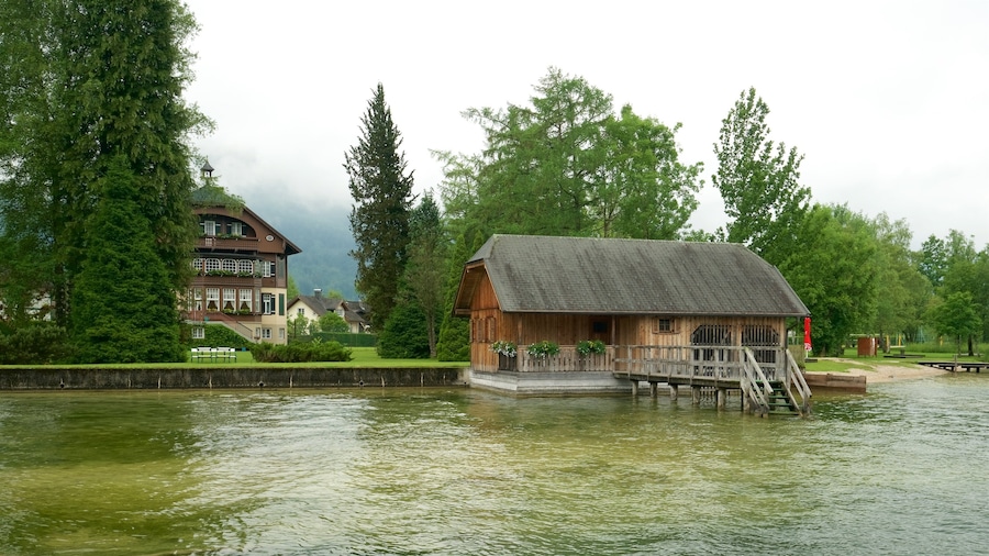Strobl featuring heritage elements and a lake or waterhole