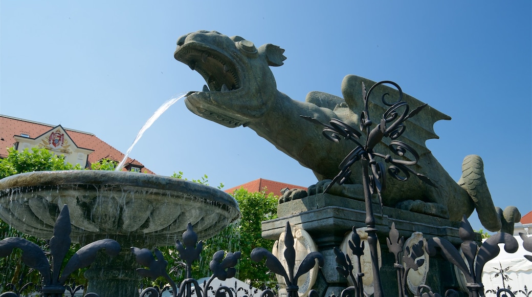 Neuer Platz mit einem Statue oder Skulptur und Springbrunnen