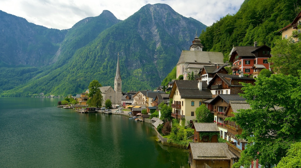 Hallstatt showing mountains, a lake or waterhole and a small town or village