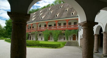 Castello di Ambras caratteristiche di giardino e oggetti d\'epoca