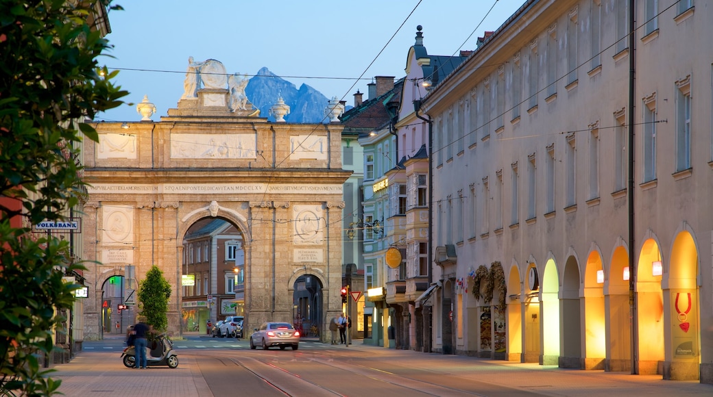 Triumphal Arch showing heritage architecture and heritage elements