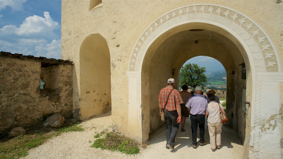 Sankt Georgen am Langsee which includes heritage elements as well as a small group of people
