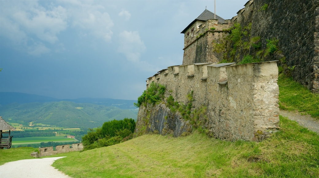 Hochosterwitz Castle inclusief vredige uitzichten en historisch erfgoed