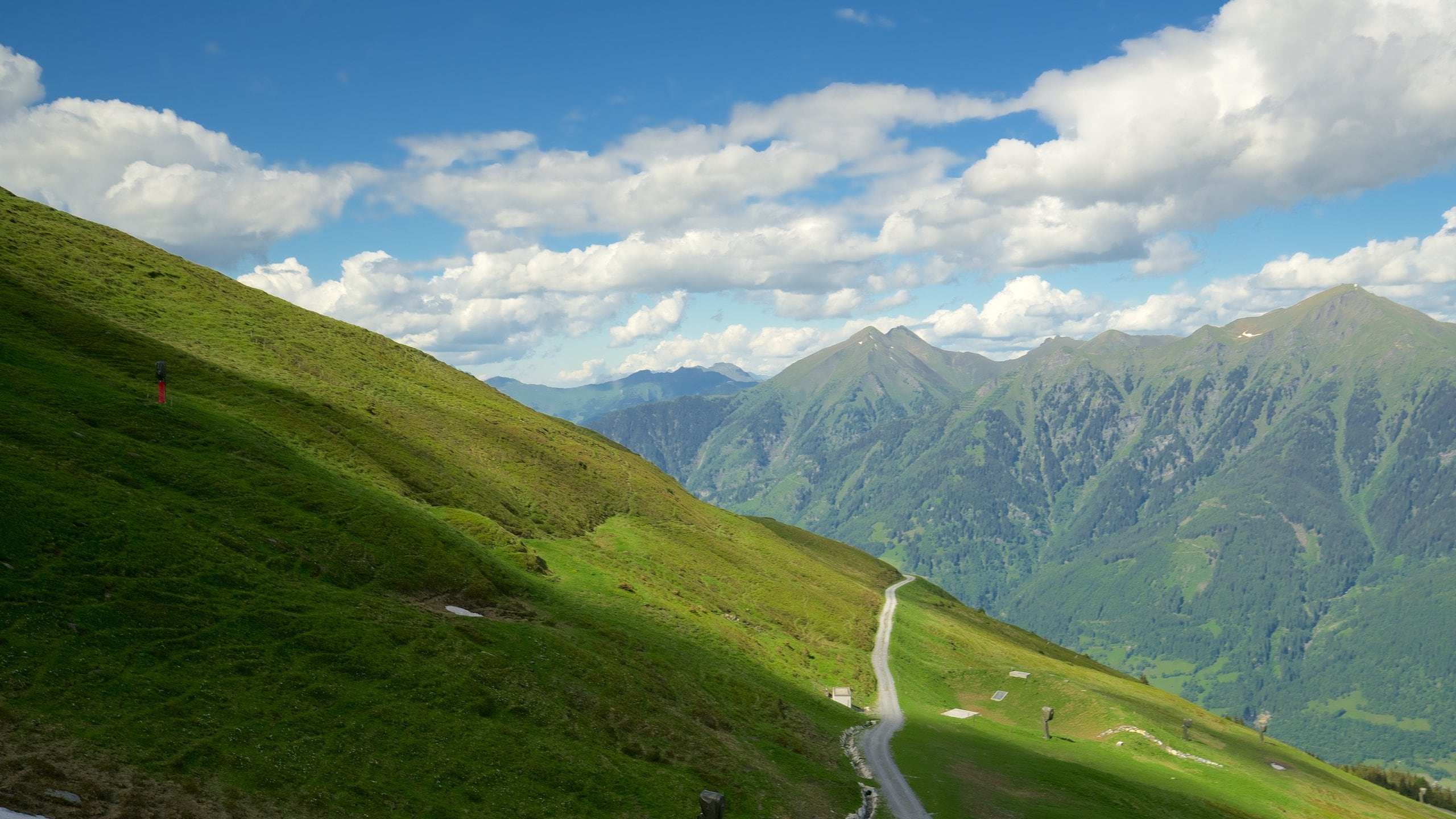 Stubnerkogel Mountain showing landscape views, mountains and tranquil scenes