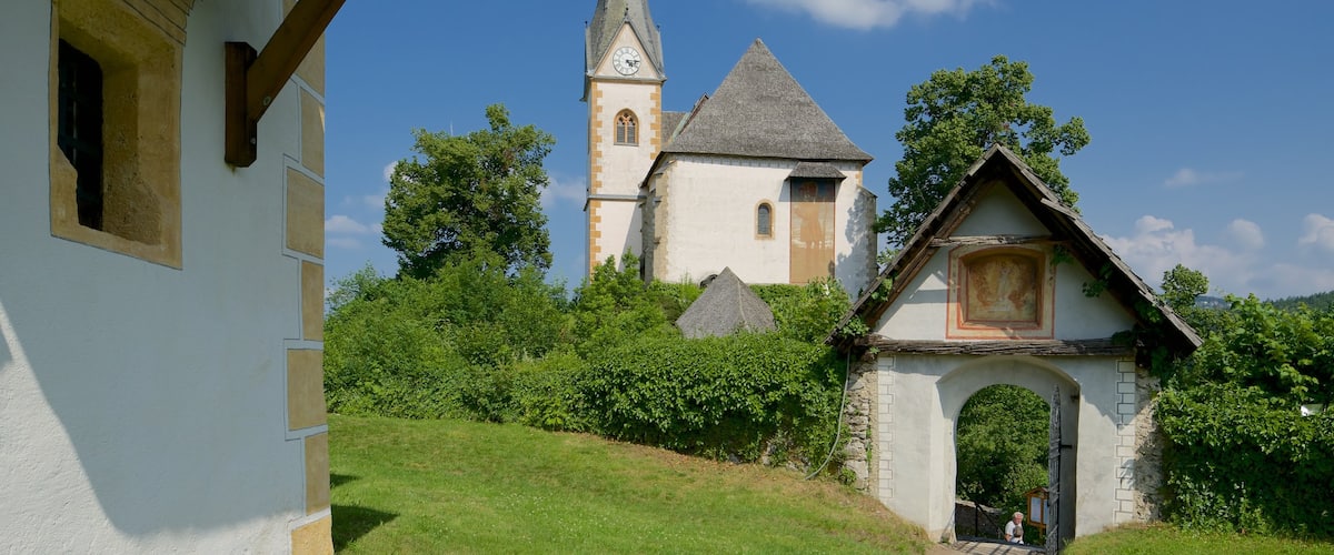 Central Carinthia featuring heritage elements and a small town or village