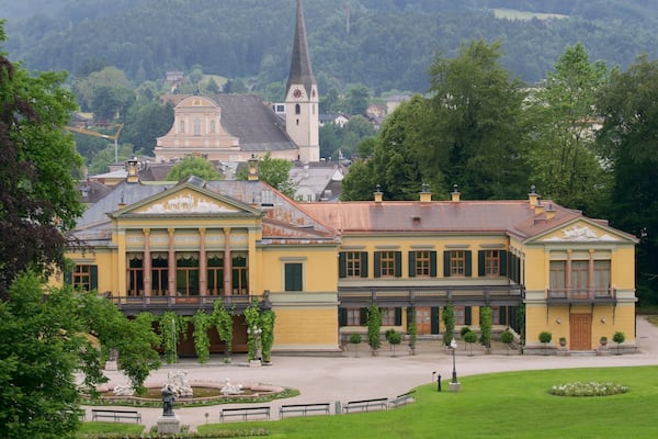Bad Ischl mit einem ruhige Szenerie, historische Architektur und Park