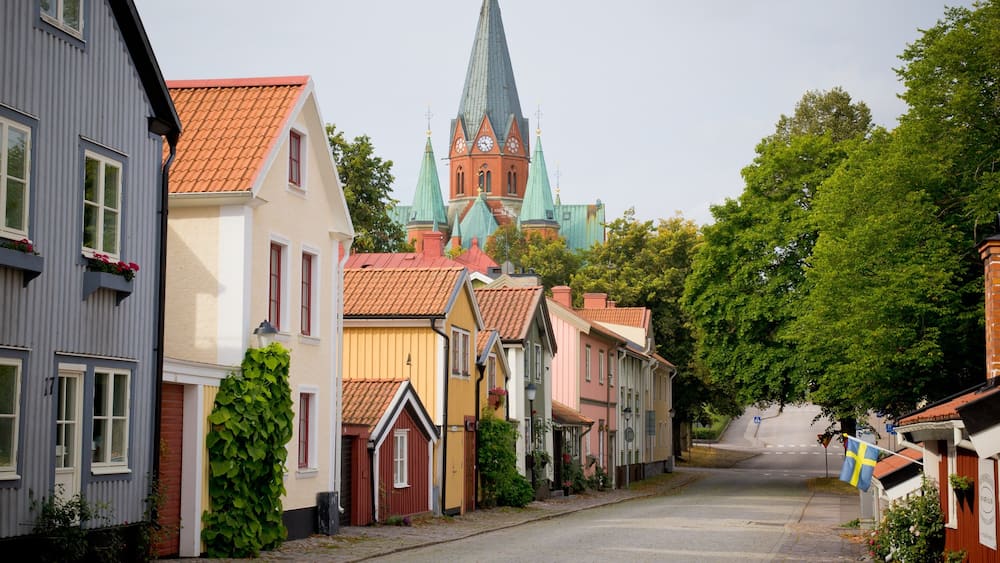Västervik mit einem Kleinstadt oder Dorf und Straßenszenen