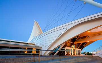 Visit Milwaukee Art Museum in East Town | Expedia