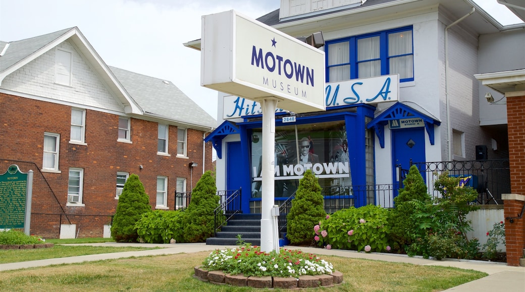 Motown Historical Museum que inclui sinalização e flores