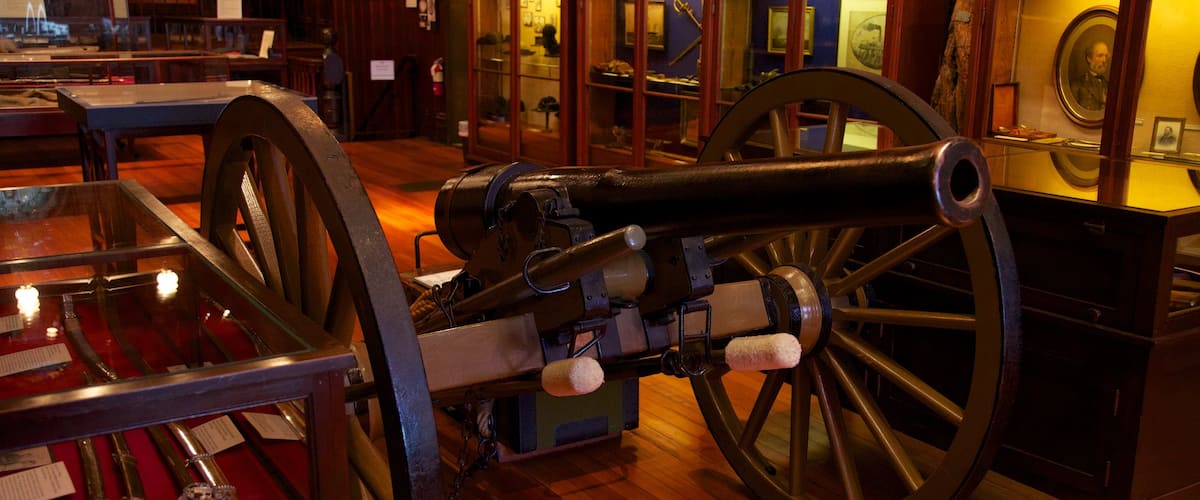 Louisiana featuring interior views and military items