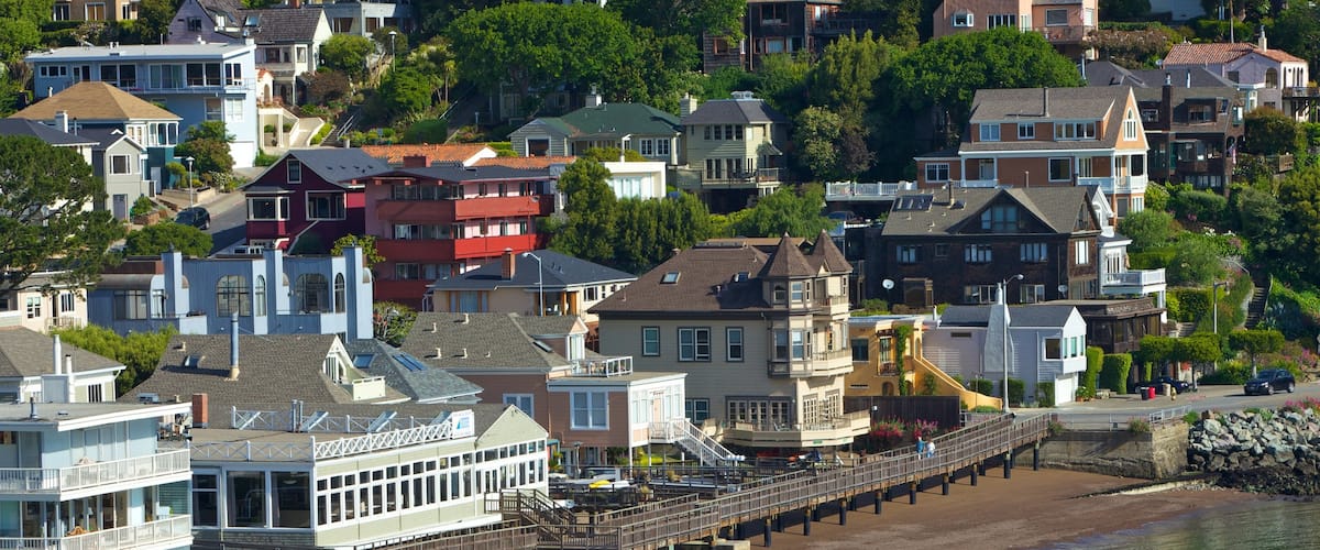 Sausalito which includes a coastal town
