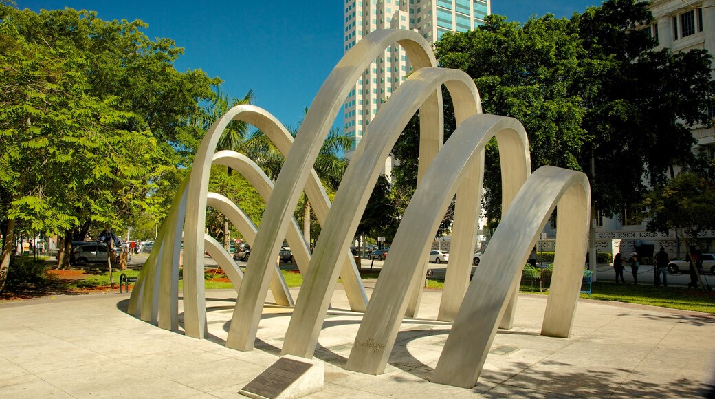 Pérez Art Museum Miami featuring art