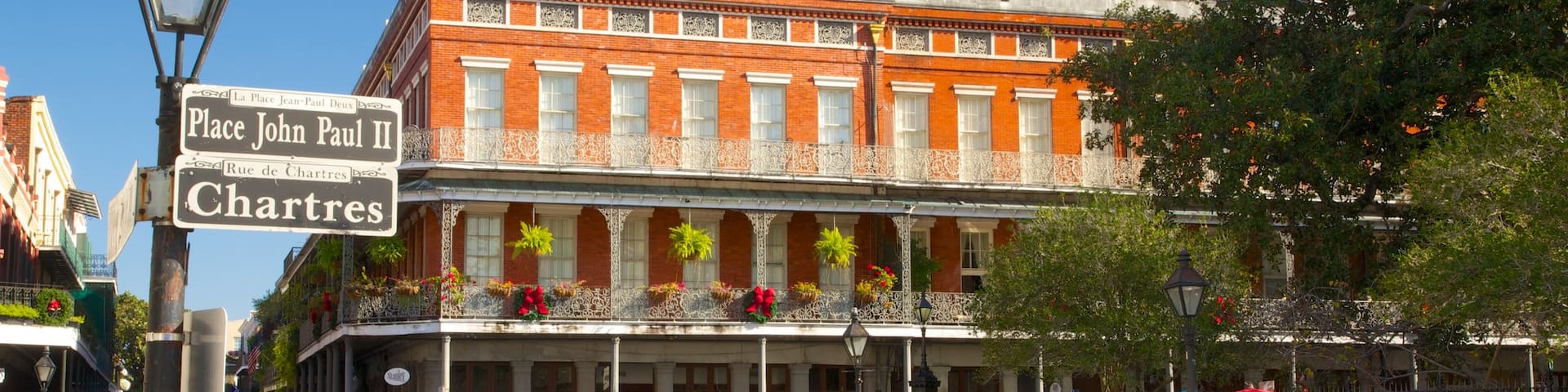 French Quarter showing a city, street scenes and heritage architecture