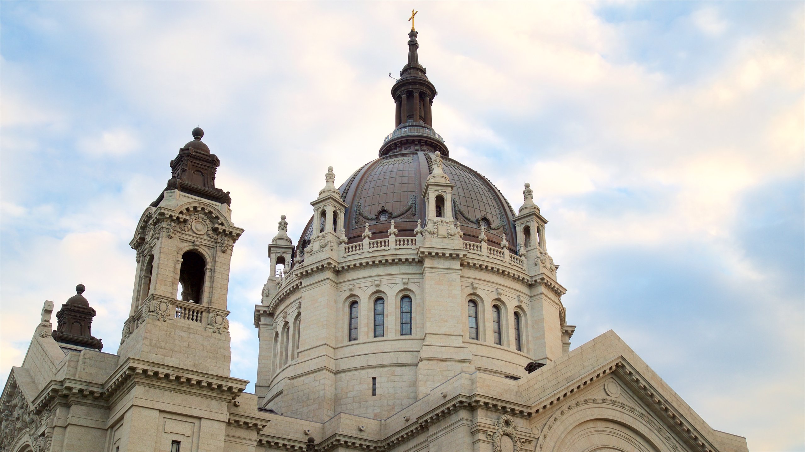 St. Paul, City Guide & History