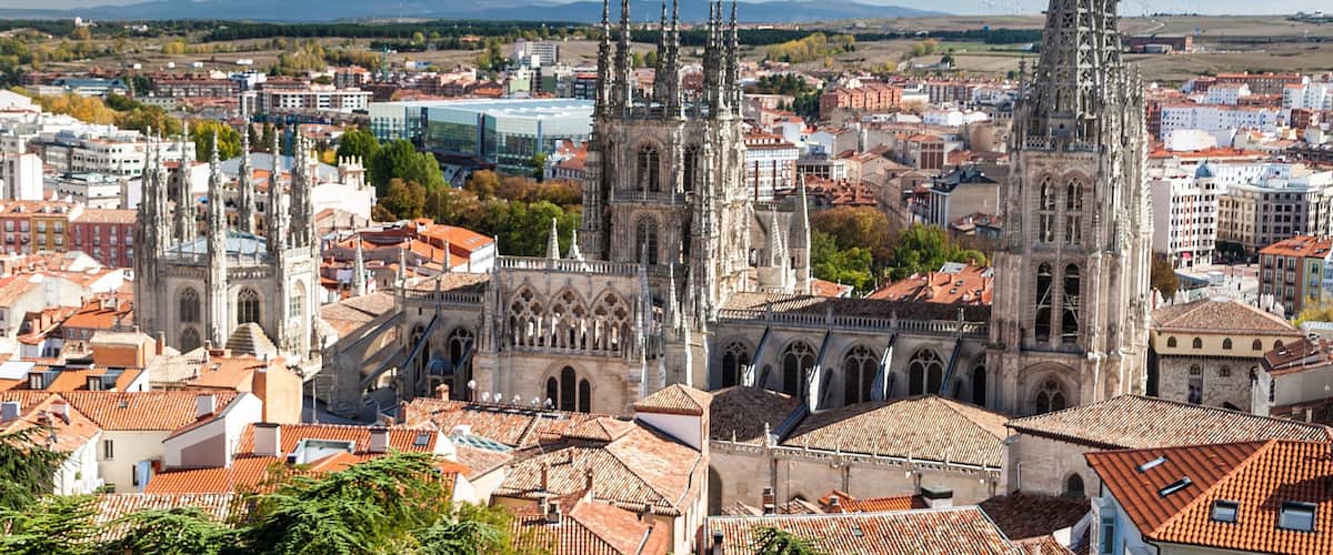 Burgos mostrando vistas de paisajes, una ciudad y patrimonio de arquitectura