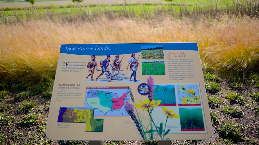 Lewis and Clark Confluence Tower showing signage