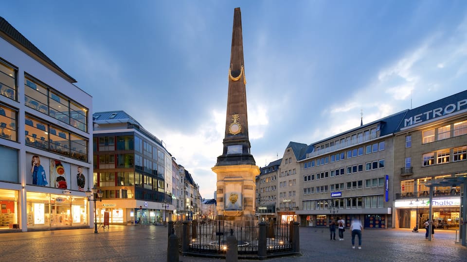Marktplein van Bonn bevat een zonsondergang en een plein