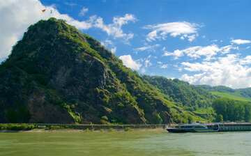 ローレライ ボルニヒ旅行 エクスペディア