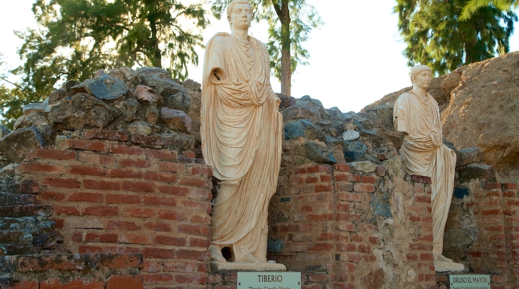 Anfiteatro e teatro romano