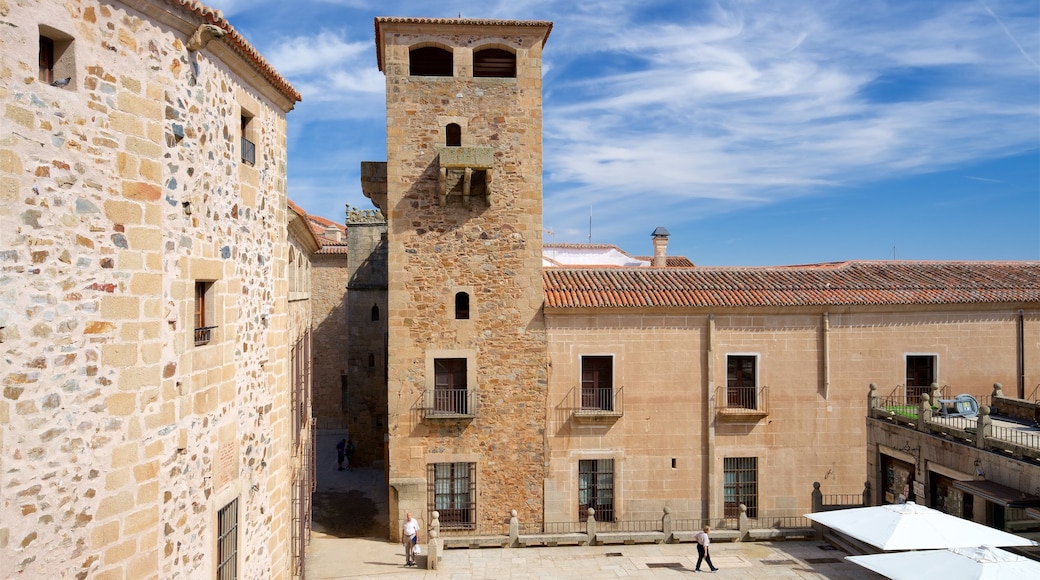 Palacio de los Golfines de Abajo