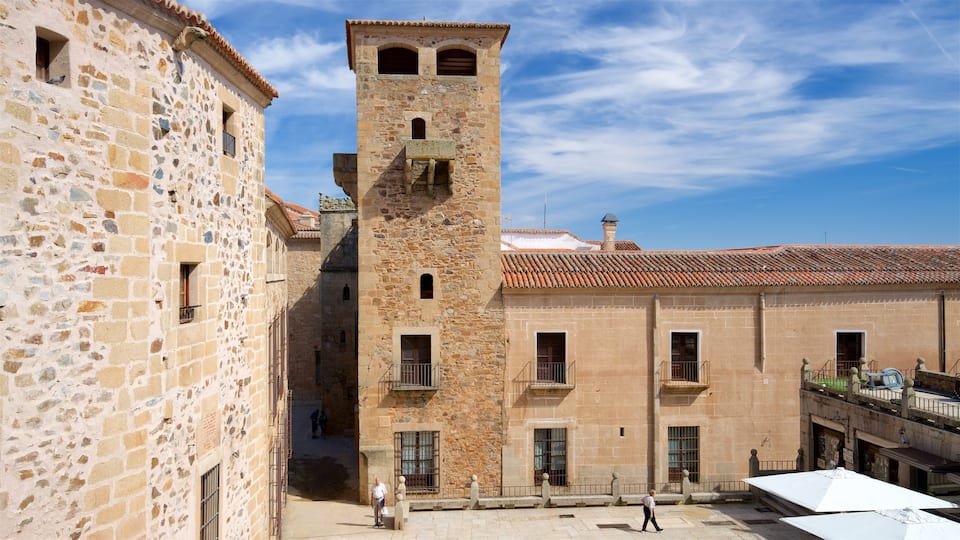Palacio de los Golfines de Abajo