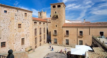 Palacio de los Golfines de Abajo