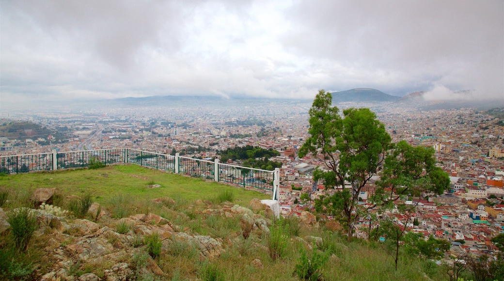 Pachuca showing landscape views, a city and mist or fog