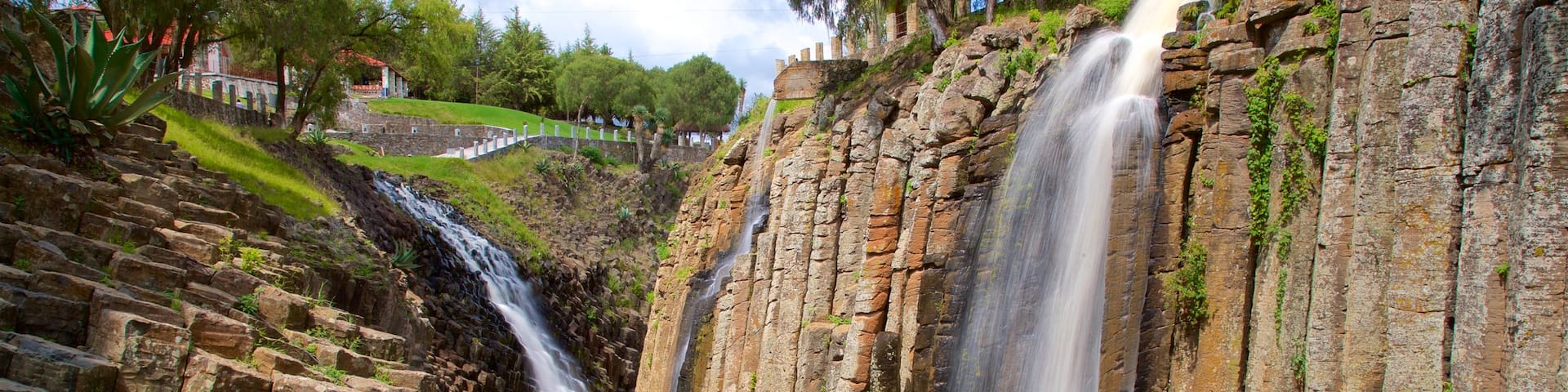 Prismas Basalticos Waterfall
