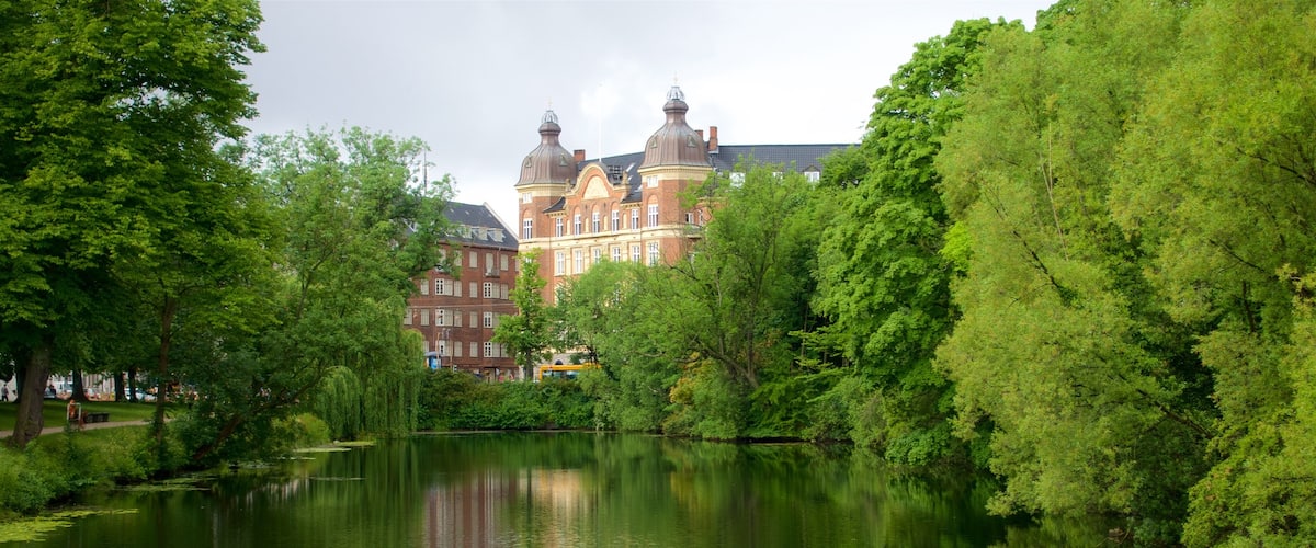 Copenhague ofreciendo un río o arroyo y un parque
