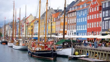 Copenhague montrant baie ou port