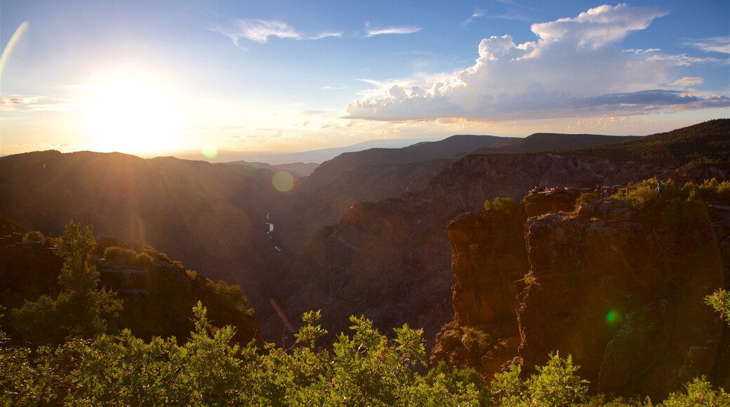 Montrose featuring landscape views, tranquil scenes and a sunset