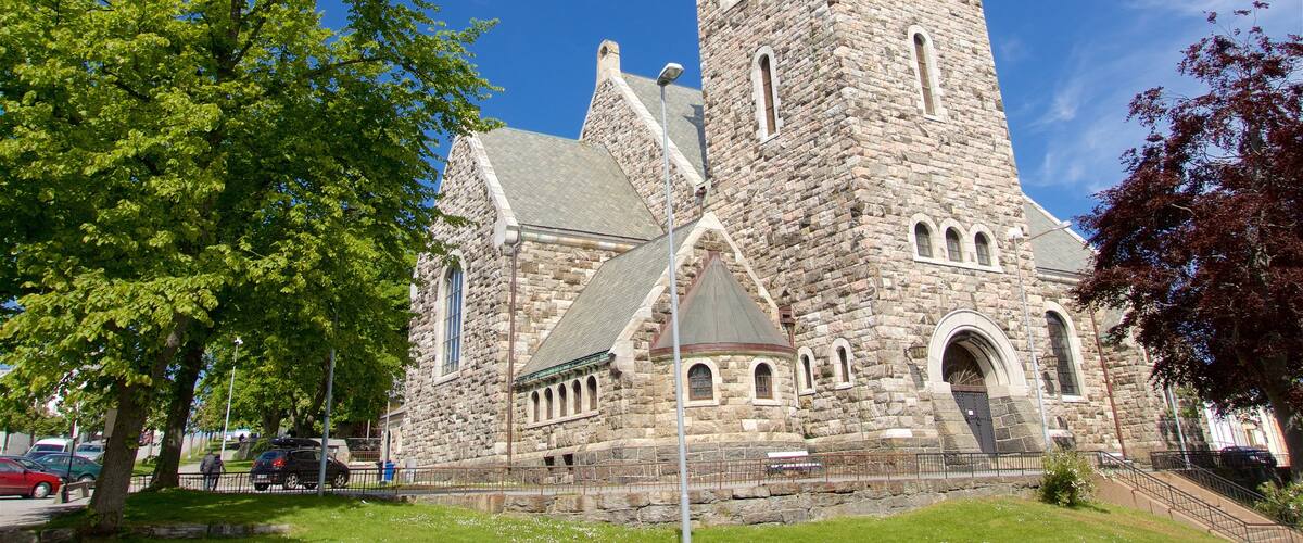 Iglesia Alesund ofreciendo patrimonio de arquitectura