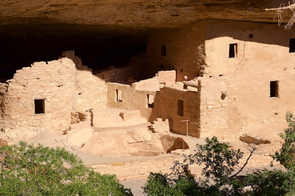 Mesa Verde National Park featuring heritage elements and a ruin