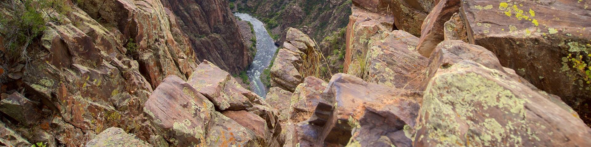 Montrose mostrando un río o arroyo y un barranco o cañón
