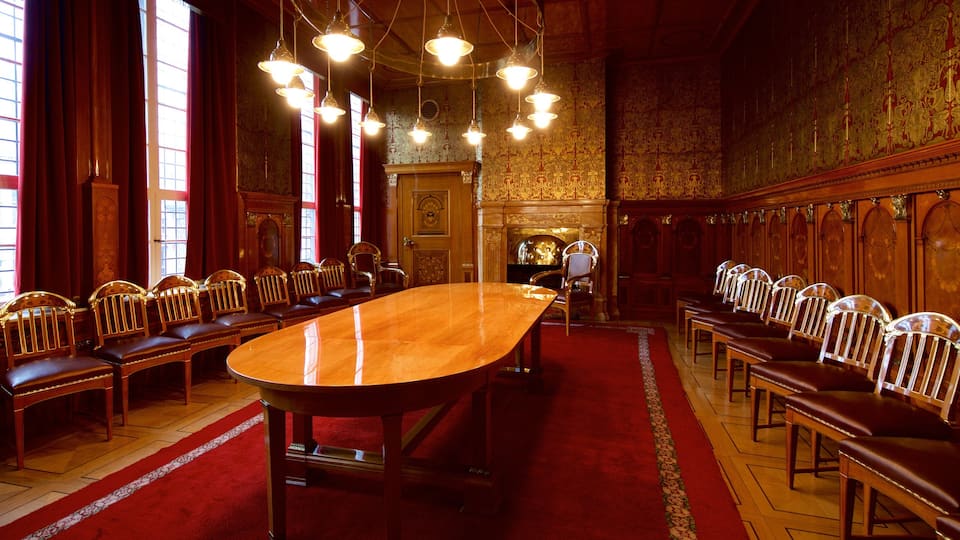 Hôtel de ville de Brême mettant en vedette vues intérieures et patrimoine historique