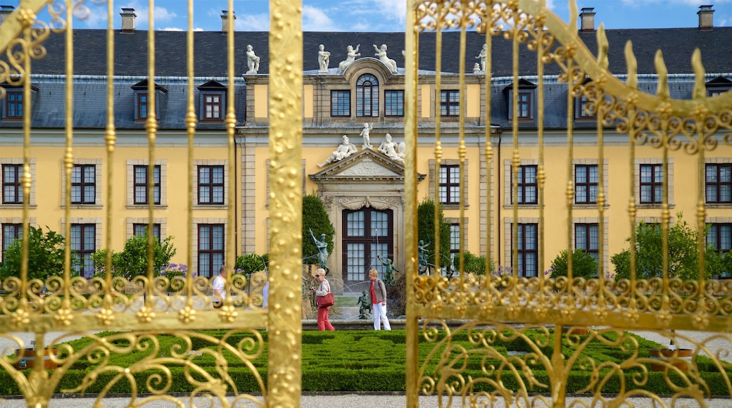 Herrenhausen Gardens which includes heritage architecture, a garden and heritage elements