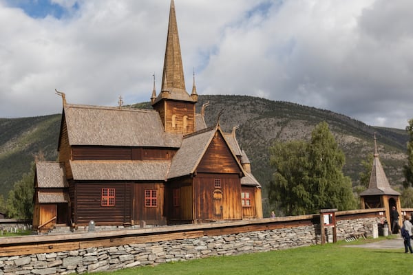 Lom mettant en vedette patrimoine historique et église ou cathédrale